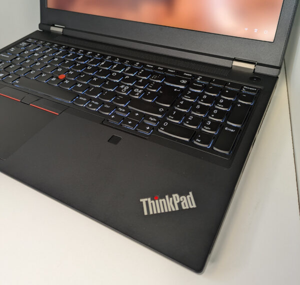 Lenovo Thinkpad P15 Gen 1, 15.6" 4K UHD [i7-10875H, 64 GB, 1024 GB] - Image 3